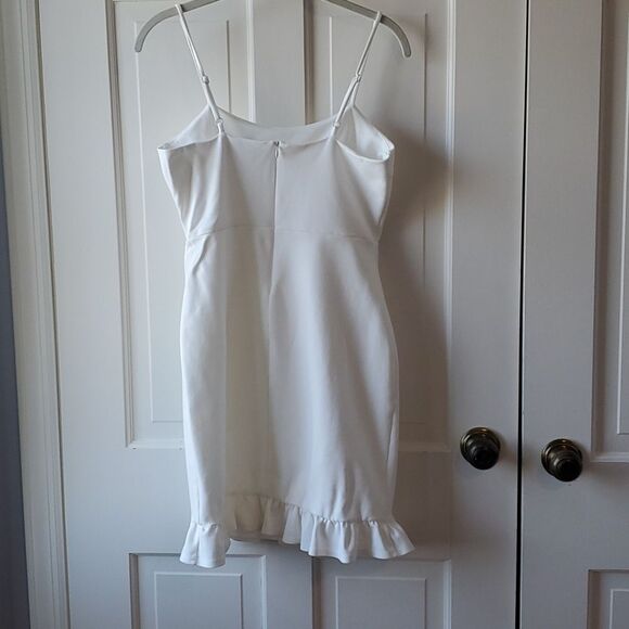 LULUS WHITE KNIT SPAGHETTI STRAP SHEATH DRESS RUFFLE BOTTOM SIZE MEDIUM SUMMER - Picture 6 of 14